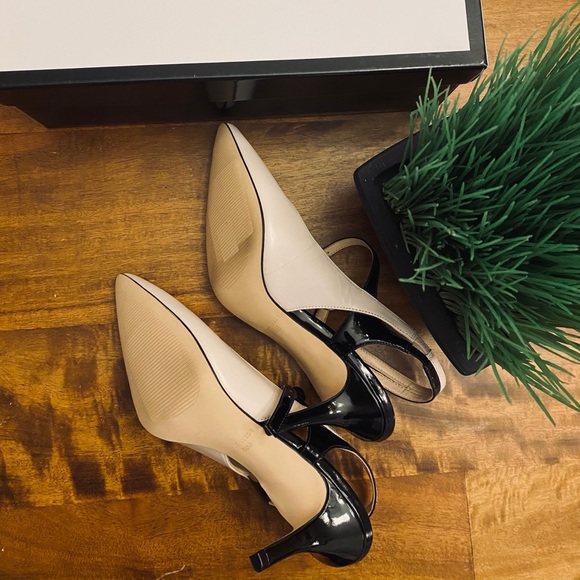 Nine West off white pump with leather straps - Picture 7 of 7